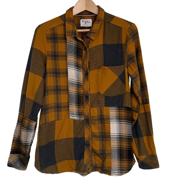 HOLDING HORSES Tops - Anthropologie Holding Horses plaid button down flannel shirt. Size Medium